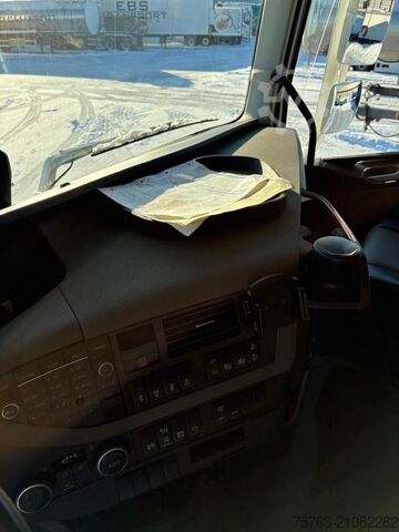 Chassis met cabine Volvo FH 13.540 6x2*4 Chassis - Low KM - ADR - Full a...