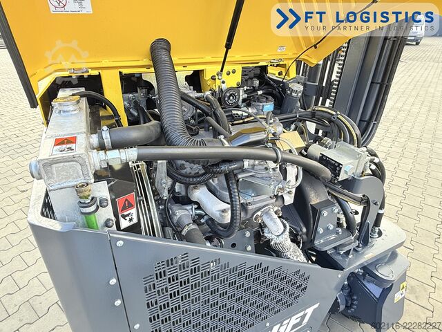 Vierwegestapler Combilift CB2500 GAS TRIPLEX 4900 FORK POSITIONER