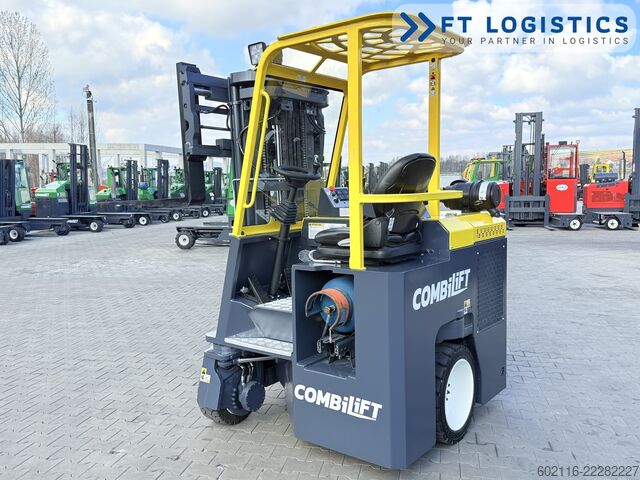 Vierwegestapler Combilift CB2500 GAS TRIPLEX 4900 FORK POSITIONER