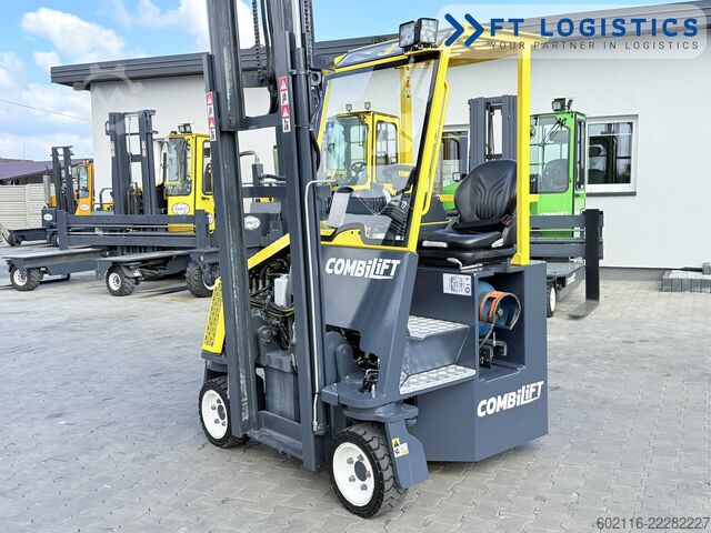 Vierwegestapler Combilift CB2500 GAS TRIPLEX 4900 FORK POSITIONER