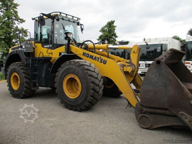 Radlader KOMATSU WA380 1. Hd aus Kommunalbesitz
