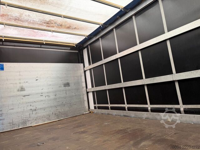 Furgoneta pick-up MERCEDES-BENZ Atego 823 Pritsche Schiebeplane +Edschaverdeck