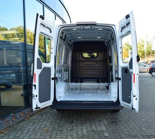 Dodávka s vysokou střechou VOLKSWAGEN Crafter 35 Kasten TDI MR *Hochdach*GRA*PDC*