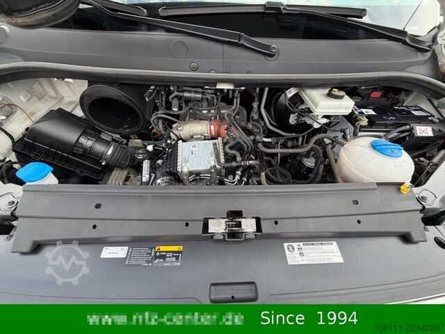 Minibus VOLKSWAGEN Crafter Kasten 35 mittellang Hochdach 4MOTION
