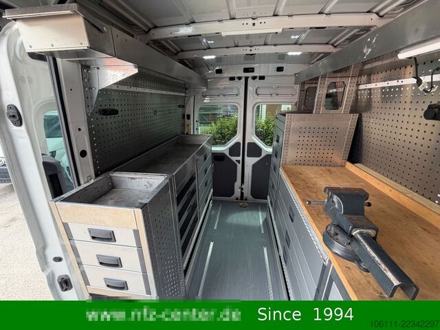 Minibus VOLKSWAGEN Crafter Kasten 35 mittellang Hochdach 4MOTION