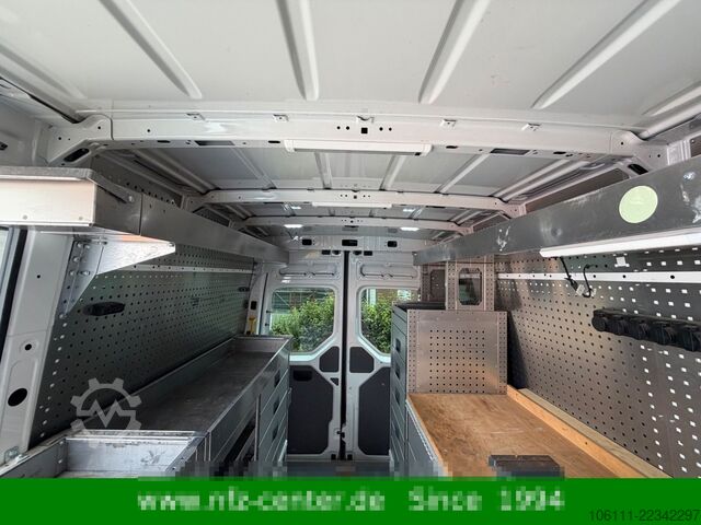 Minibus VOLKSWAGEN Crafter Kasten 35 mittellang Hochdach 4MOTION