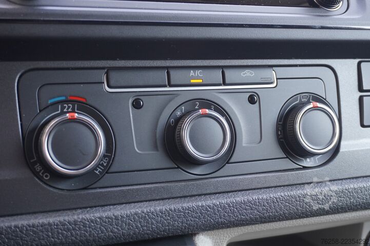 Bestelwagen Volkswagen Transporter 2.0 TDI - EURO 6 - Airco - Navi - C...