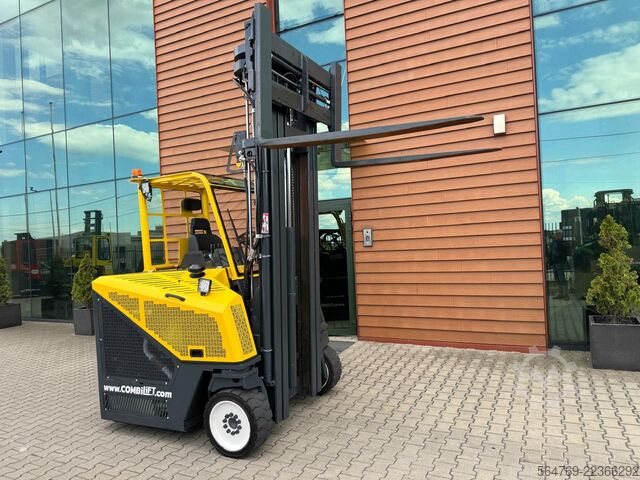 Vierwegvorkheftruck Combilift CB4500//2019 year // New price