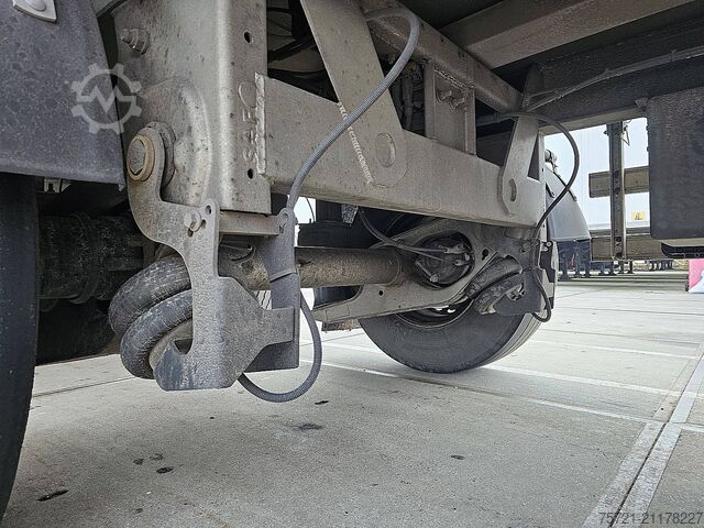 Transport chłodniczy/mrożony CHEREAU P1511 Carrier Vector 1550
