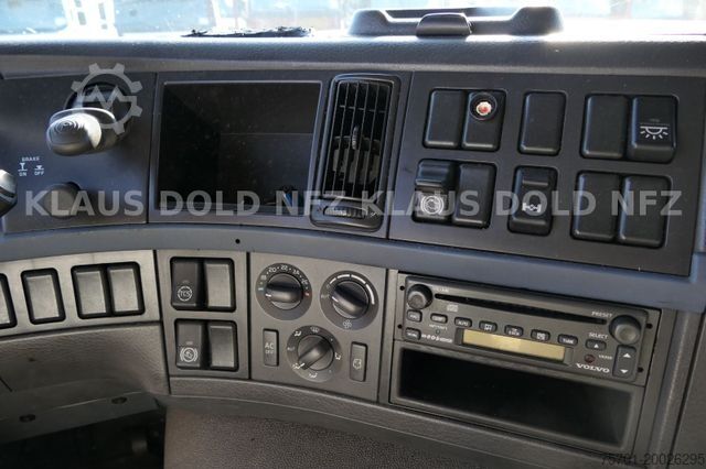 Camion cu platformă și prelată VOLVO FM 300 Pritsche Plane Edscha LBW