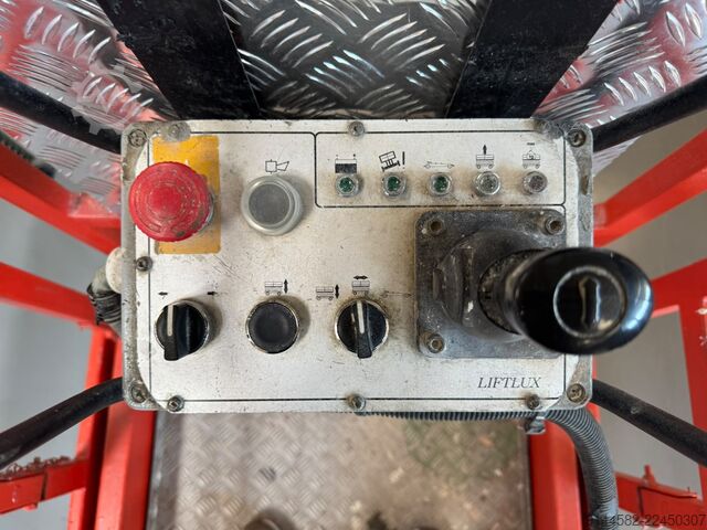 Nůžková plošina Liftlux SL105-10E2WD