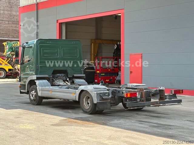 Châssis de fourgon MERCEDES-BENZ Atego 822 L Fahrgestell