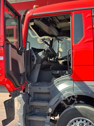 LKW mit Pritsche (offen) MAN TGS 26.430 6x2LL Baustoffp./ HIAB 228 Lenk/Lift
