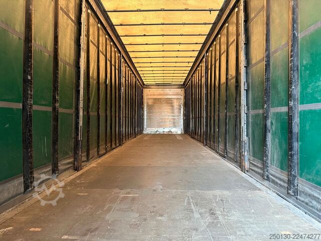 Åben sættevogn med presenning SCHMITZ CARGOBULL SCB*S3T MegaTrailer Curtainsider Edscha
