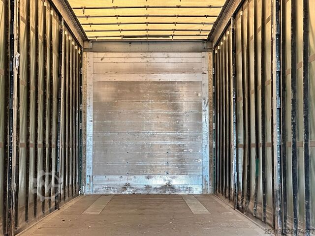Åben sættevogn med presenning SCHMITZ CARGOBULL SCB*S3T MegaTrailer Curtainsider Edscha