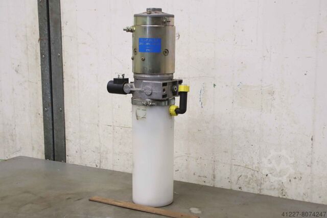 Hydraulische pomp voor elektrische heftruck 24 V 2 kW Bosch Jungheinrich 0 542 015 145 / 1 547 220 532  ECC 100