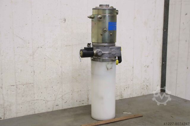 Hydraulische pomp voor elektrische heftruck 24 V 2 kW Bosch Jungheinrich 0 542 015 145 / 1 547 220 532  ECC 100