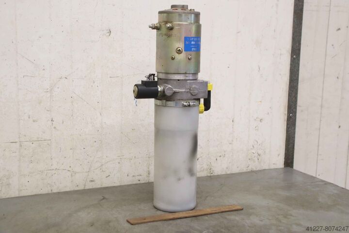 Hydraulische pomp voor elektrische heftruck 24 V 2 kW Bosch Jungheinrich 0 542 015 145 / 1 547 220 532  ECC 100