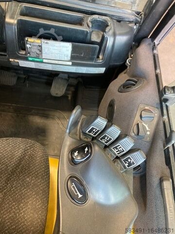 Diesel Forklift Yale GDP30VX