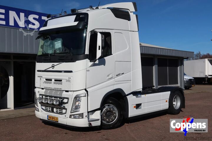 Standard tractor Volvo FH 4x2 bed 2x Holland Truck