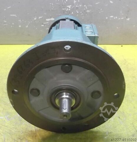 Fogaskerék-motor 0,18 kW 79 ford / perc SEW-EURODRIVE KA86TR62 DT63N-4TF