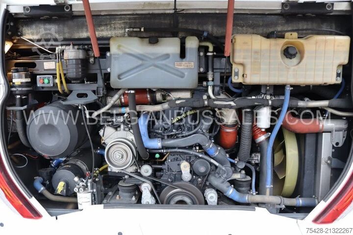 Távolsági autóbusz Iveco Magelys/ lift/ 13m