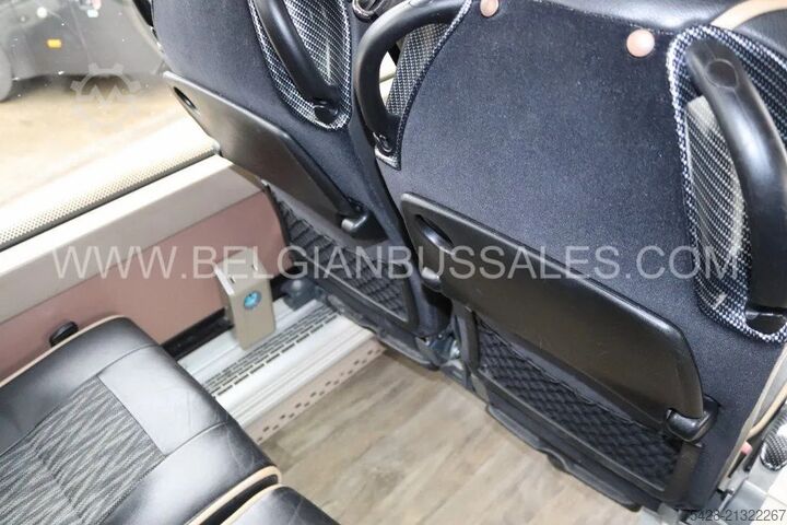 Távolsági autóbusz Iveco Magelys/ lift/ 13m