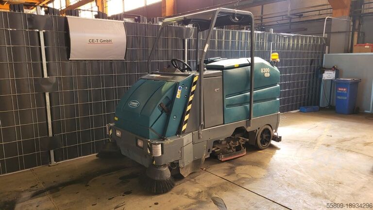 Schrobzuigmachine Tennant 8300 GS // Elektro // 3497 Std.