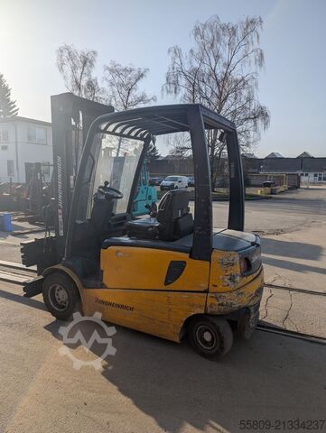 Carretilla eléctrica de 4 ruedas Jungheinrich EFG 430