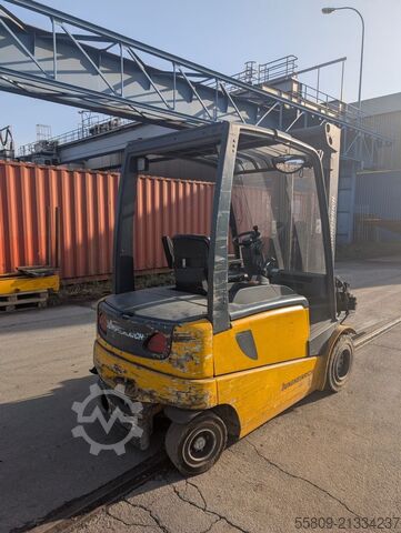 Carretilla eléctrica de 4 ruedas Jungheinrich EFG 430