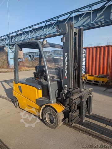 Carretilla eléctrica de 4 ruedas Jungheinrich EFG 430