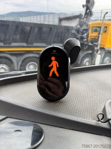 Wywrotka Mercedes-Benz axor 2535
