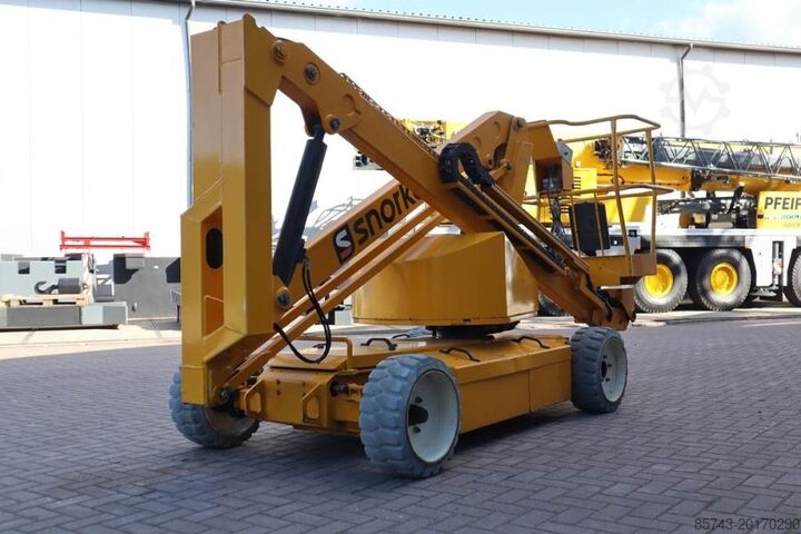 Przegubowa teleskopowa platforma robocza Snorkel A38E Electric, 13.5m Working Height, 6.1m Reach, 2