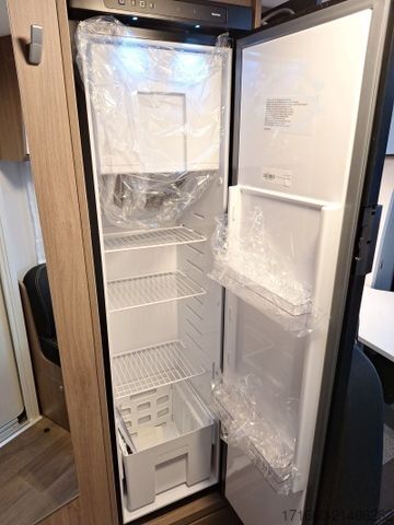 Half-integraal camper CARADO V 347