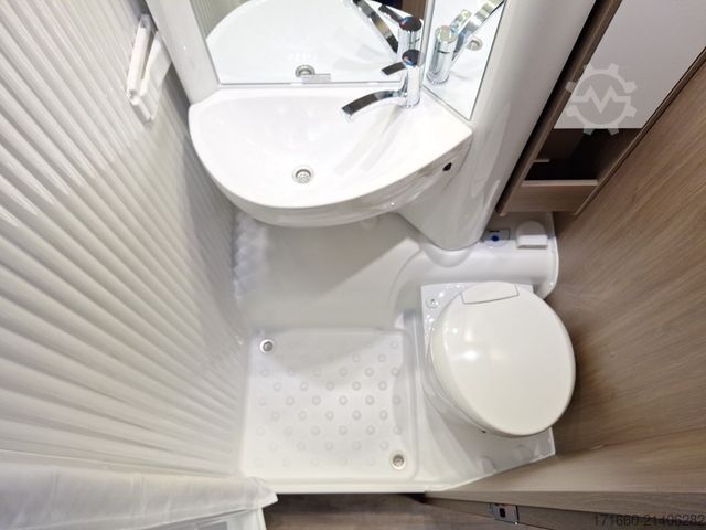 Half-integraal camper CARADO V 347