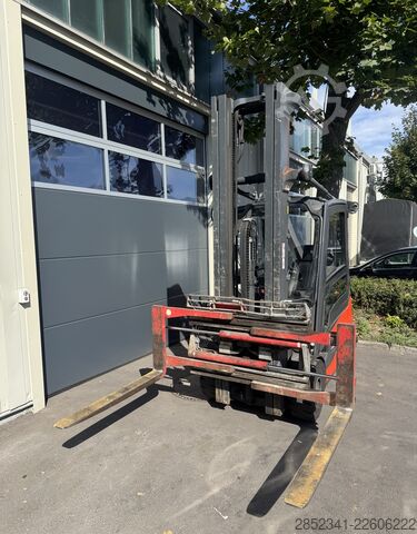 Targonca Linde E30L mit Triplex 6880 mm