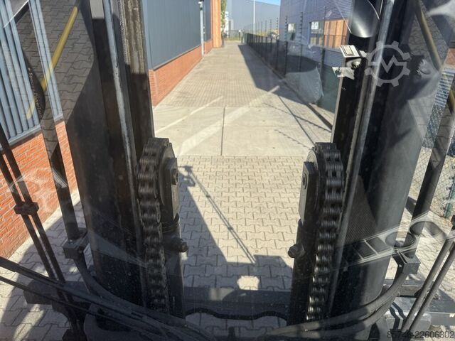 ECF 80 / 9 * ( 8,0 t bei 900 mm !! ) KALMAR ECF 80 / 9 * ( 8.0 T @ 900 MM !! )