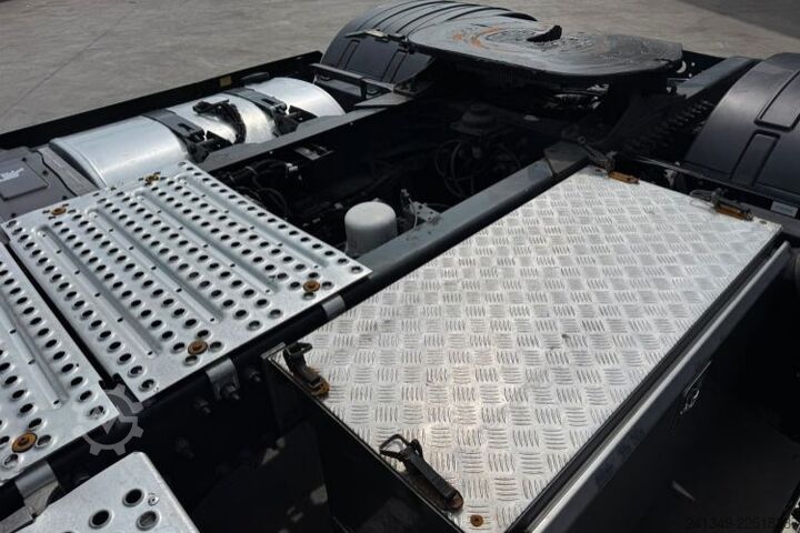 Tractora standard VOLVO FH-460 4x2
