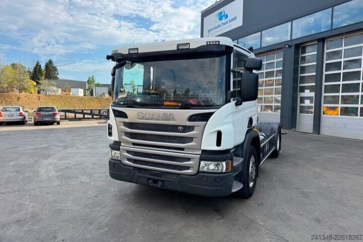 Chassi de caminhão SCANIA P450 4x2
