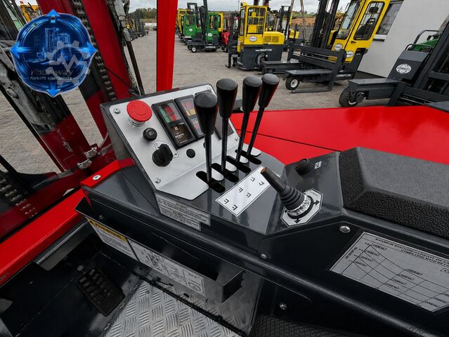 Empilhadeira multidirecional Combilift CB4000 GAS TRIPLEX 5200 FREE-LIFT