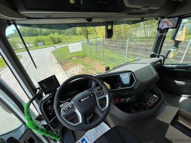 Roll-off tipper truck DAF FAN XF 480 NGD