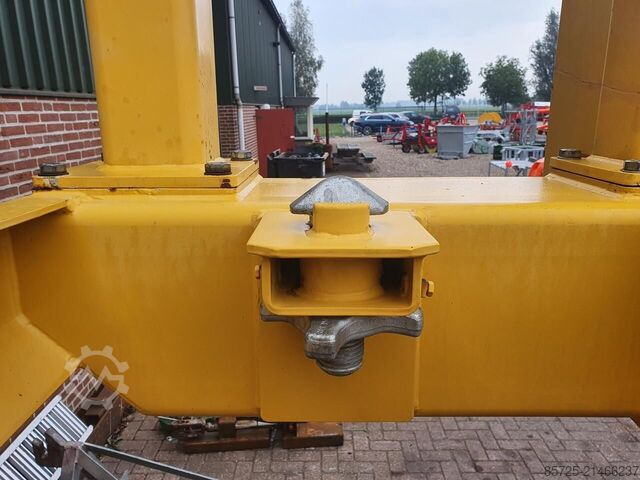 Container transport  Buiscar buizentrailer