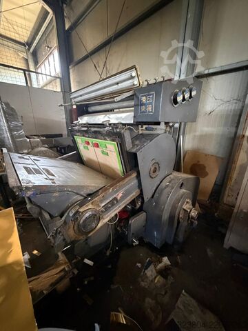 Handgeführte Stanzmaschine mit Heißfolienprägung ML 1040 with hot foil system