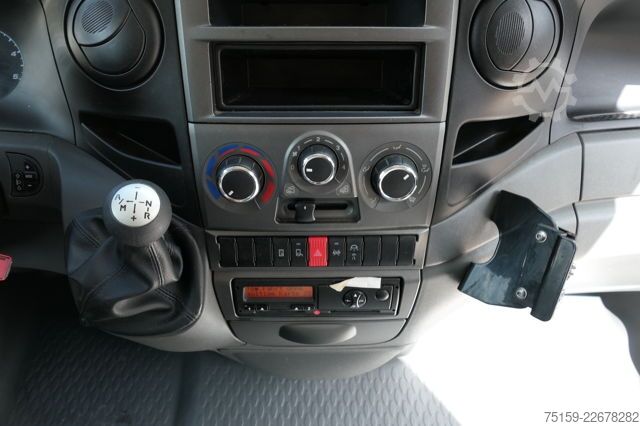 Vrachtwagen met bakwagen iveco Daily 50C15 COC