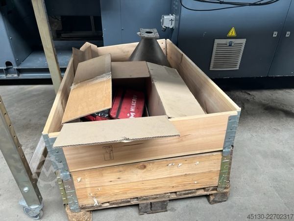 Máquina de moldeo por inyección Ferromatik Milacron Magna T(MTs) 150-450