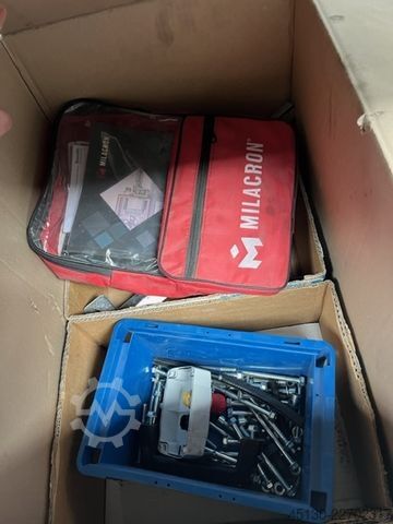 Máquina de moldeo por inyección Ferromatik Milacron Magna T(MTs) 150-450
