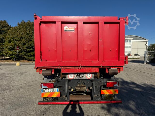 Wymienny nadwozie typu box MAN 32 440 F