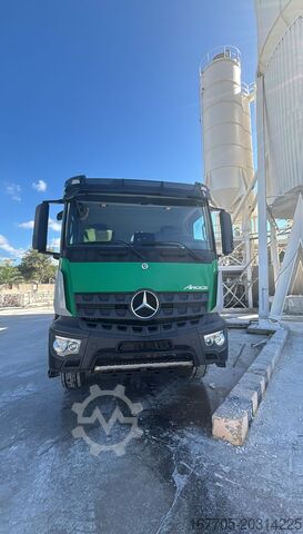 Automatische betonpomp Mercedes-Benz Arocs 3246