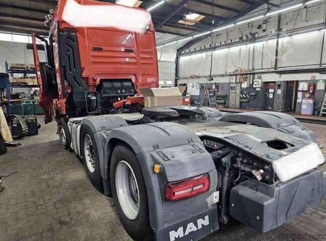 Tractora standard MAN TGX 33.540 6x2 beschädigt /damaged