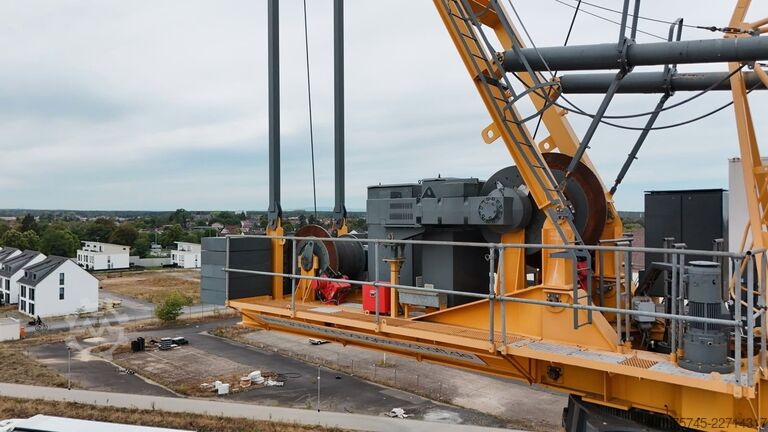 Věžový jeřáb LIEBHERR Kran 160 HC-L 8/16